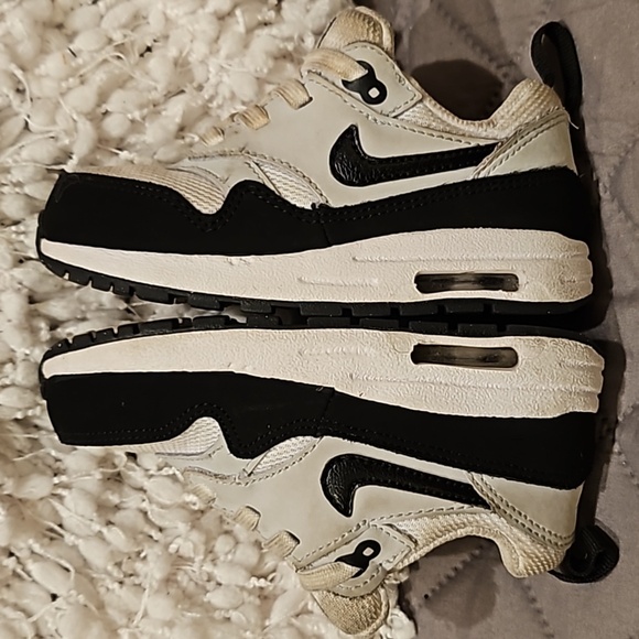 Nike Air Max Sneakers - Picture 9 of 15